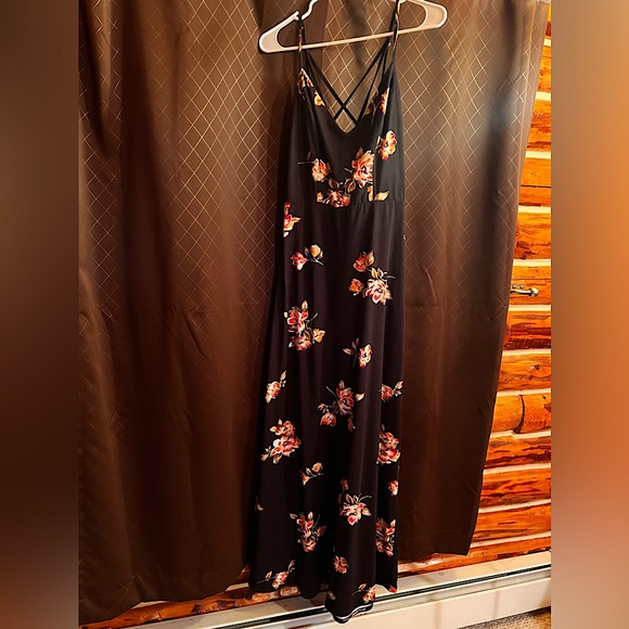 Nine Britton Floral Maxi Dress - Picture 1 of 4